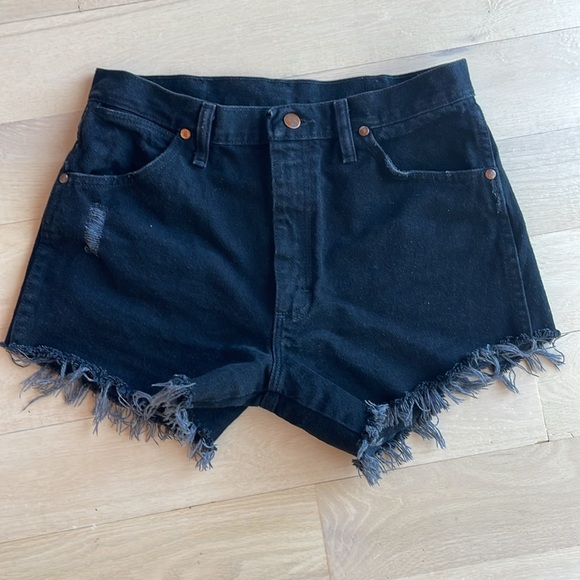 Wrangler - Picture 3 of 7